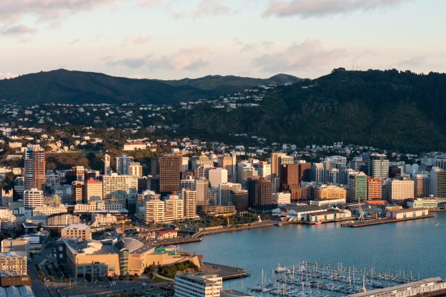 Chuyen-phat-nhanh-Ha-Noi-di-Wellington-New-Zealand