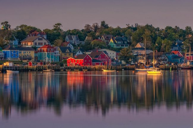 Dich-vu-chuyen-phat-nhanh-tu-Ha-Noi-di-Nova-Scotia-Canada-cua-Indochina-Post