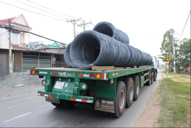 Vận-chuyển-sắt-thép-đi-lào