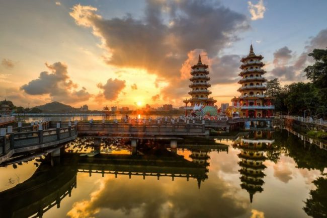 chuyen-phat-nhanh-bưu-pham-chung-tu-hanoi-di-cao-hung-dai-loan Dịch vụ vận chuyển đồ thờ cúng đi Đài Loan chuyên nghiệp