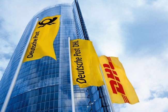 chuyen-phat-nhanh-dhl-26-e1490843122348