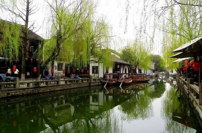 reeChuyen-phat-nhanh-Ha-Noi-di-Giang-To-Trung-Quoc-cua-IndochinaPost