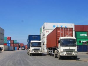 vận chuyển hàng hóa bằng container