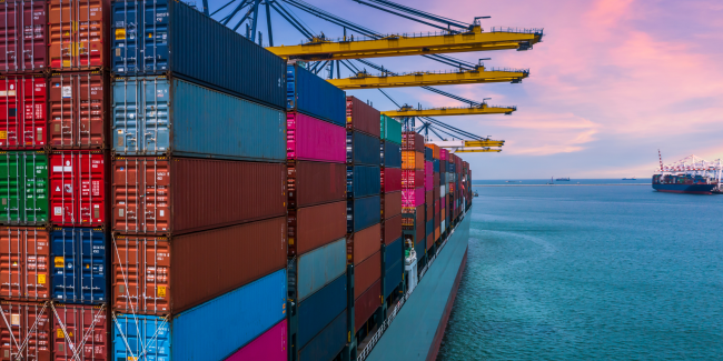 Thực trạng phát triển đội tàu biển container quốc tế tại Việt Nam Thực trạng phát triển đội tàu biển container quốc tế tại Việt Nam