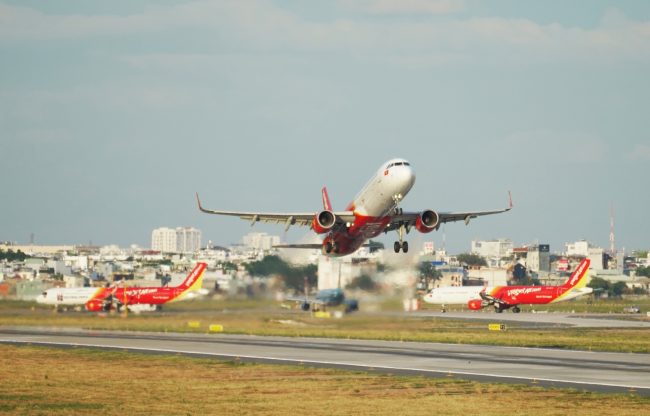 vietjet-aircrafts-16607058632381219113752