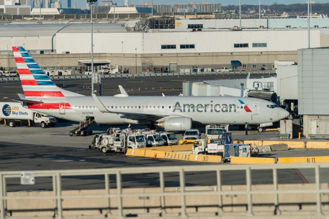american-airlines-17350480151721489806660