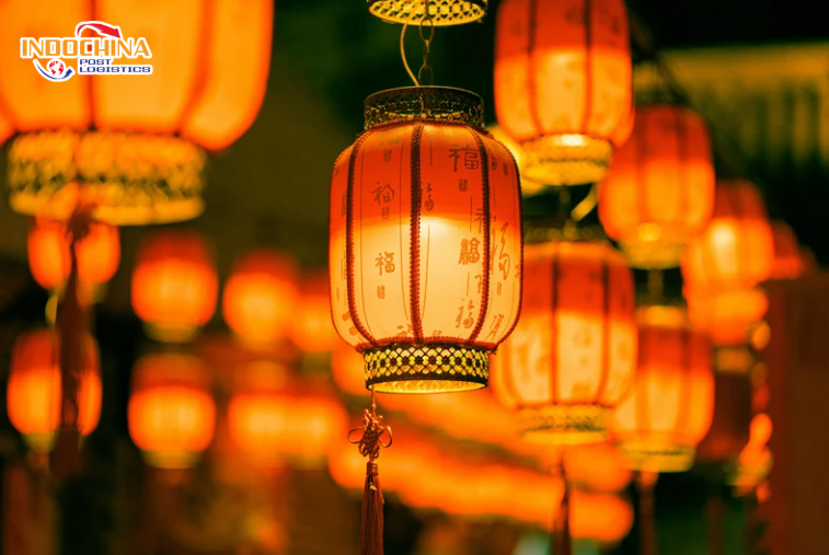 Vận chuyển đèn trang trí quán ăn đi Bỉ cùng Indochinapost